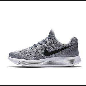 Nike Women Grey Lunarepic Low Flyknit 2 Running Shoes